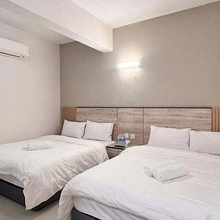 Vilana Hotel 亚娄 外观 照片