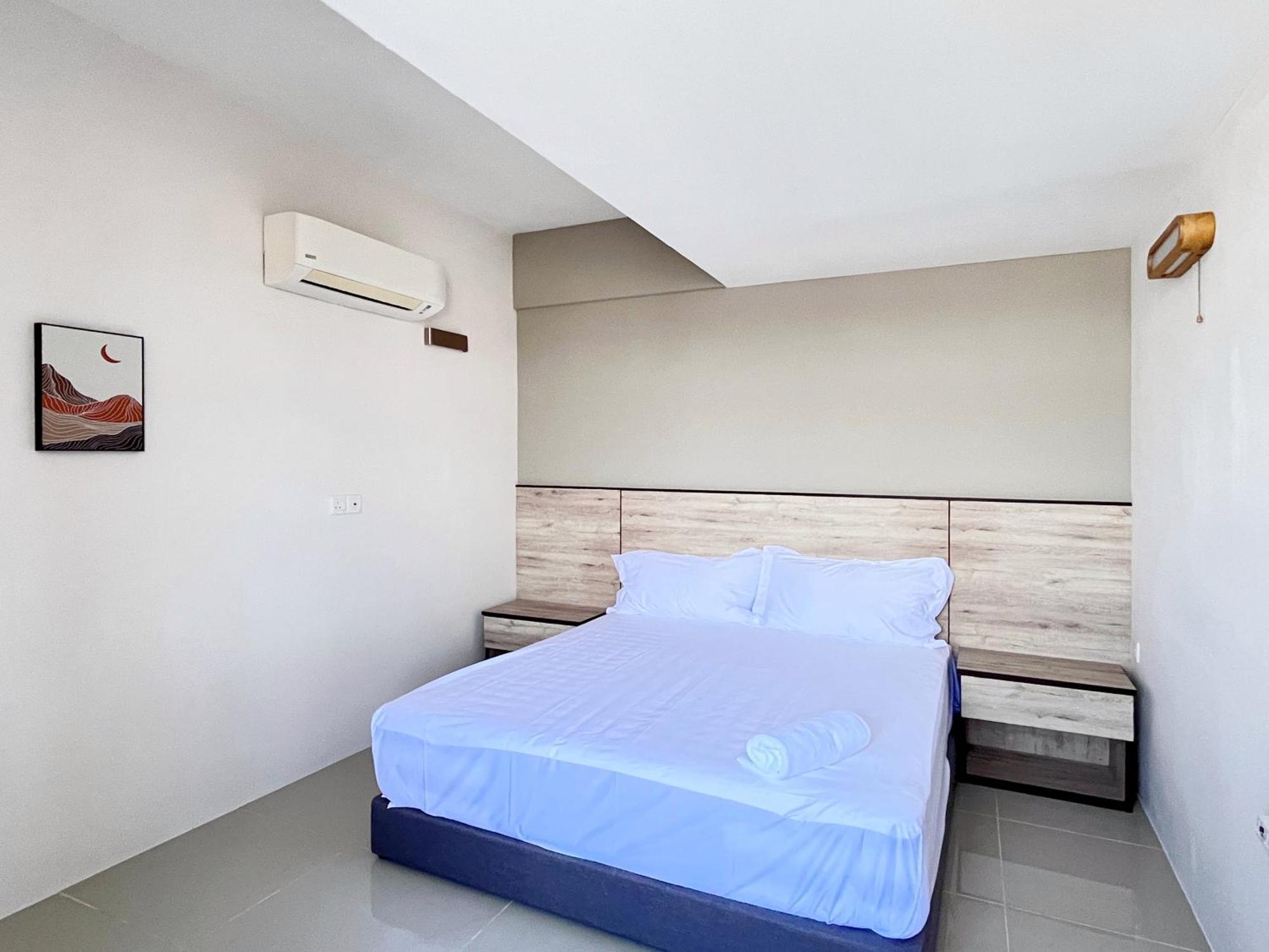 Vilana Hotel 亚娄 外观 照片
