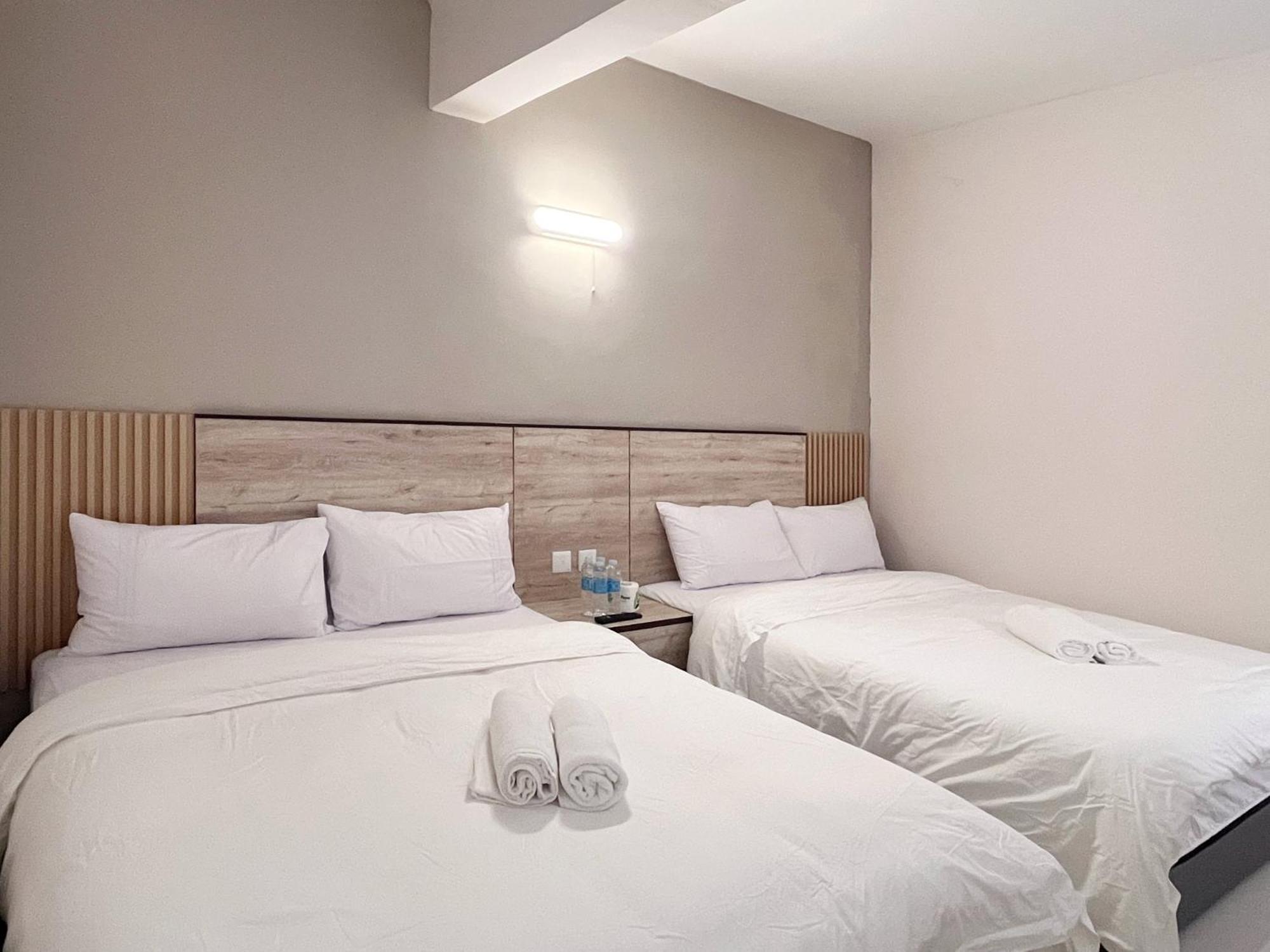 Vilana Hotel 亚娄 外观 照片